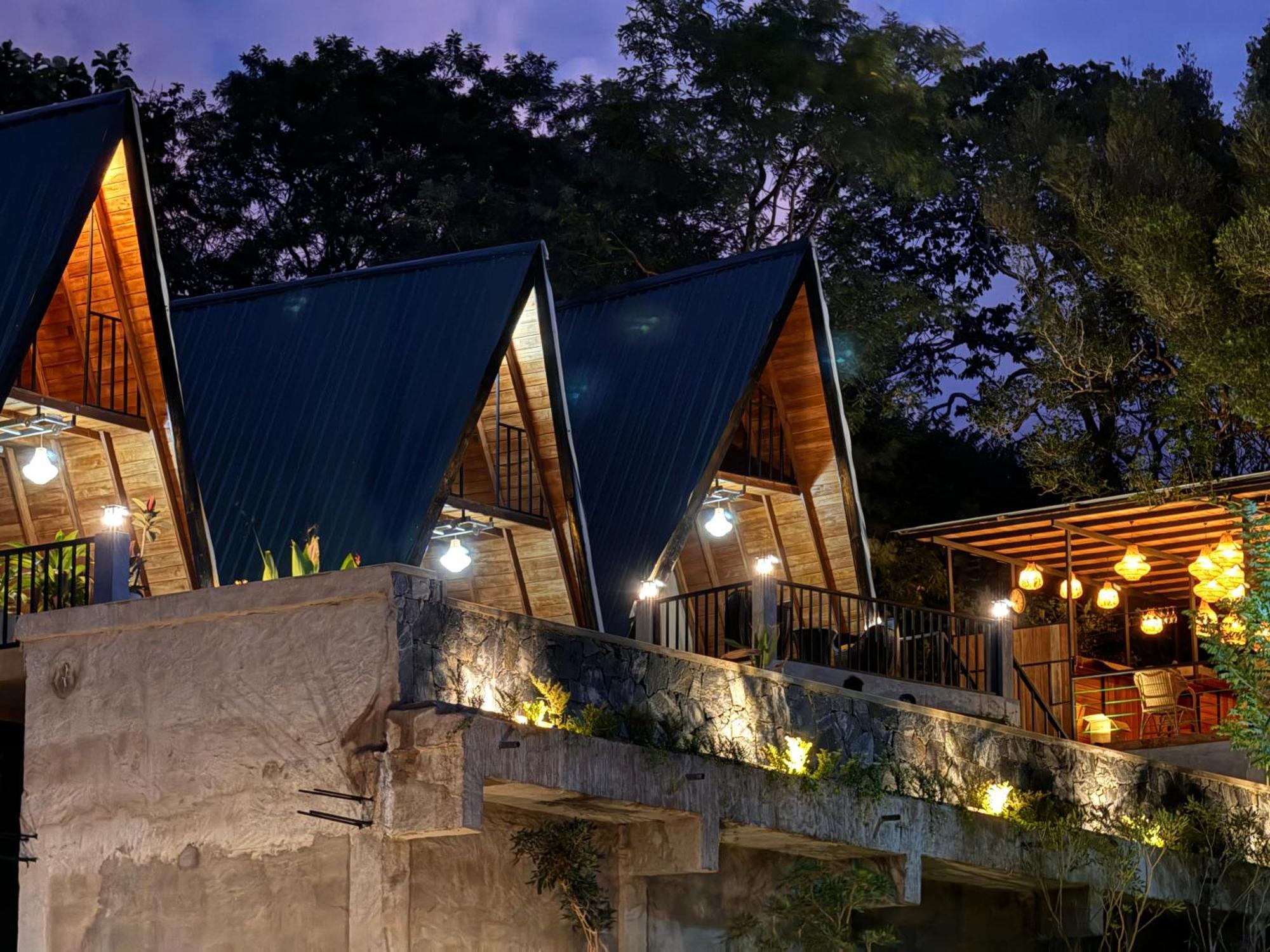 Sundown Lake Hotel & Spa Habarana Extérieur photo