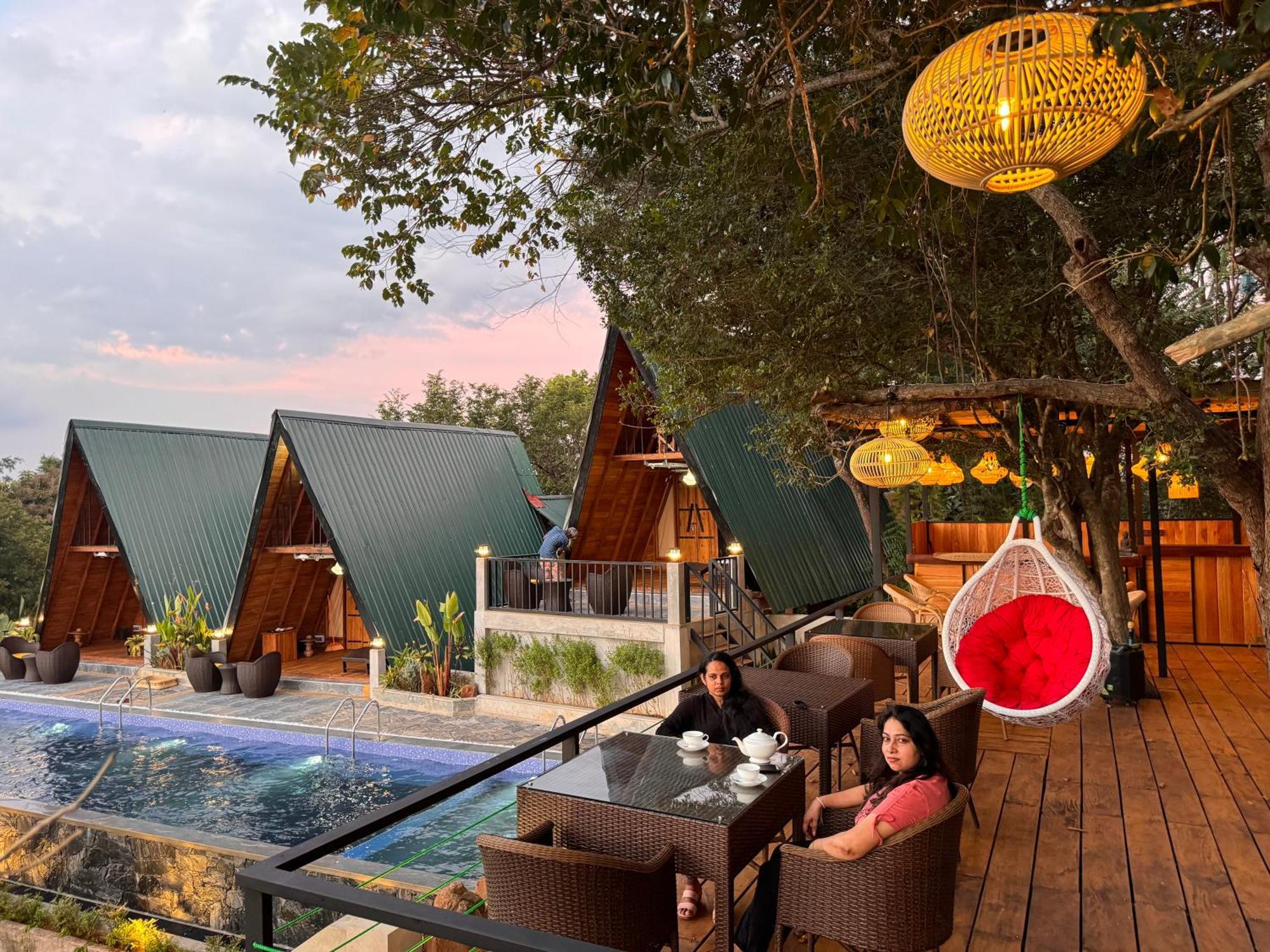 Sundown Lake Hotel & Spa Habarana Extérieur photo